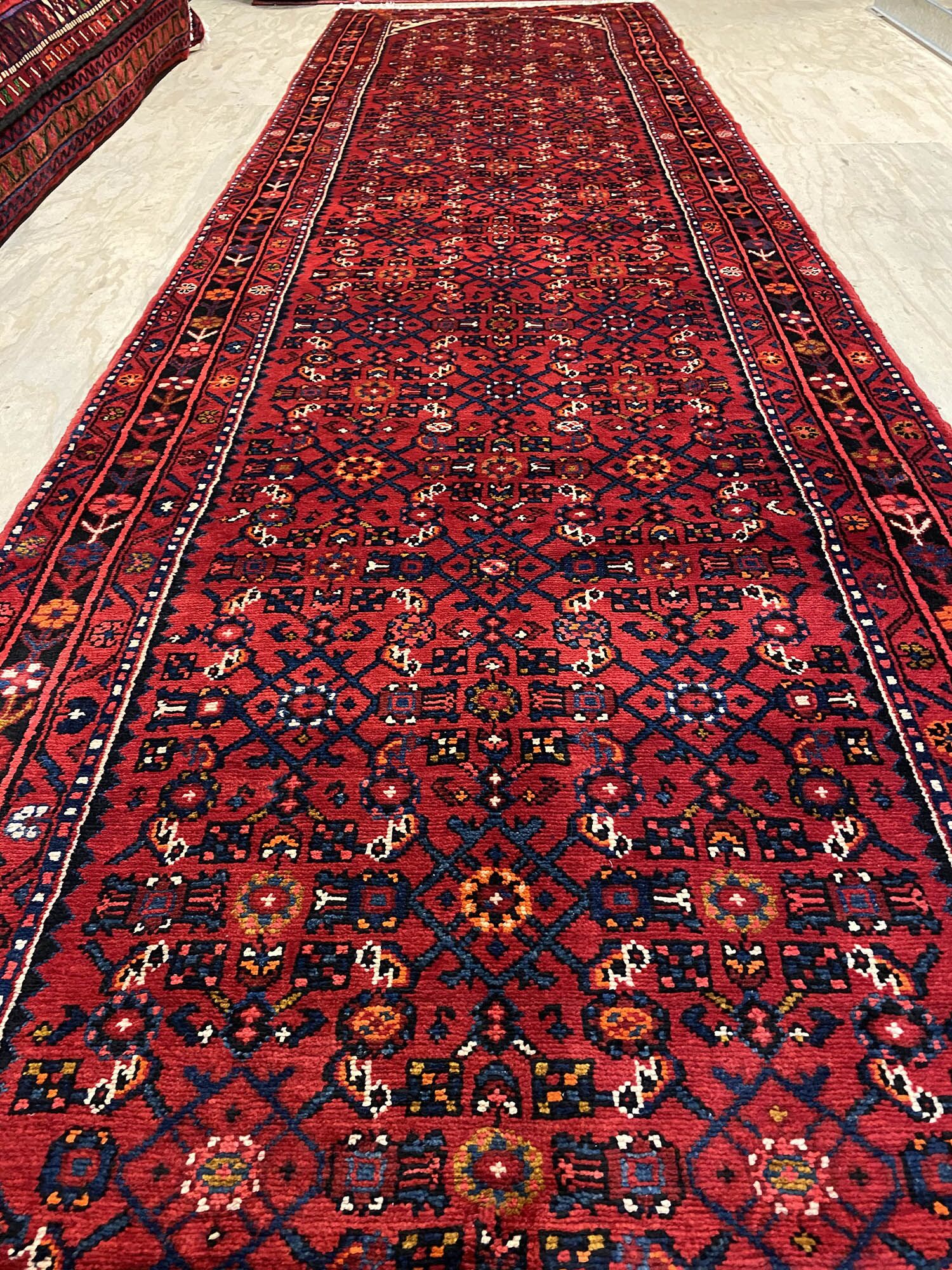 4.2M Hamedan Persian Runner (Hosseinabad) - Image 4